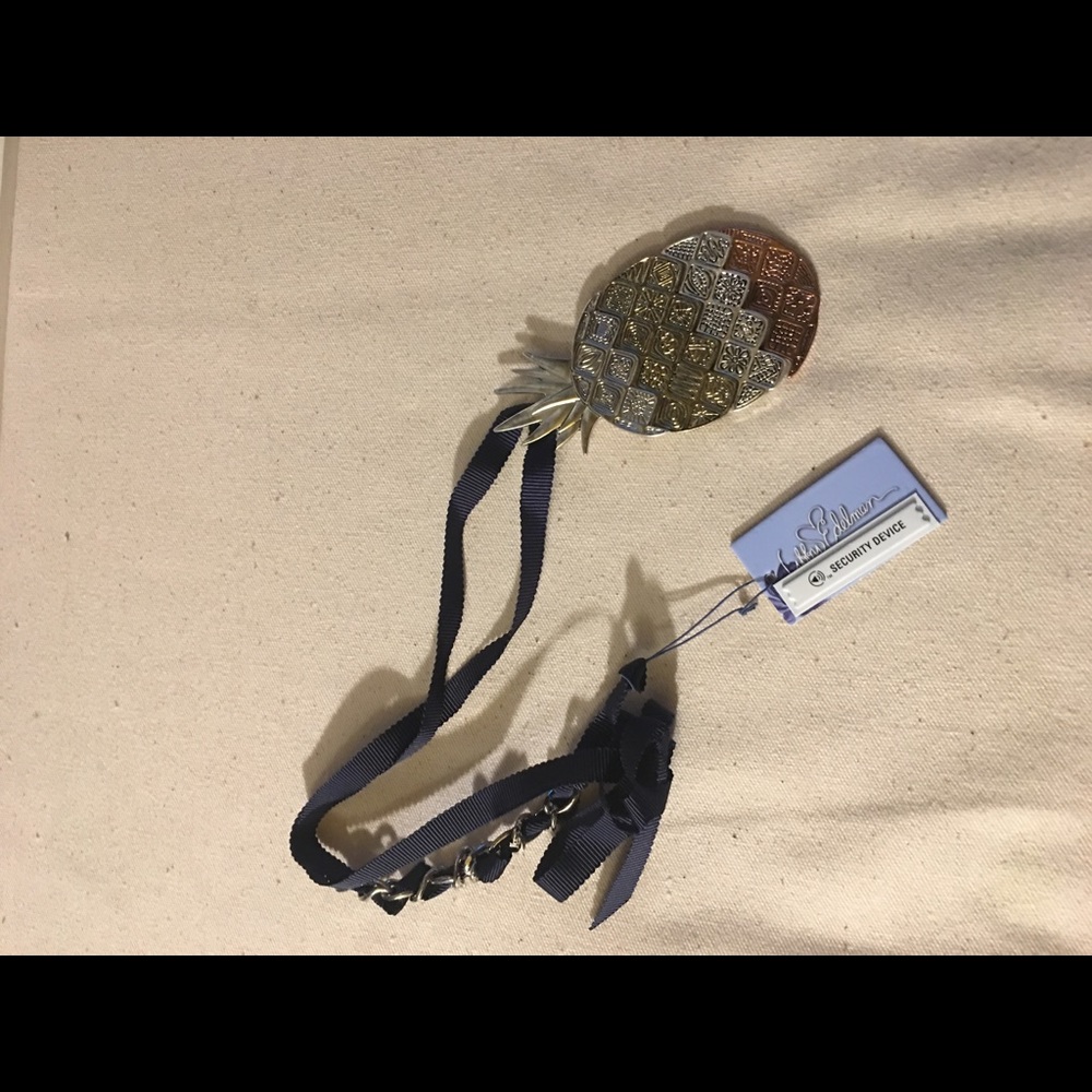 Brand new Libby Edelman pineapple necklace